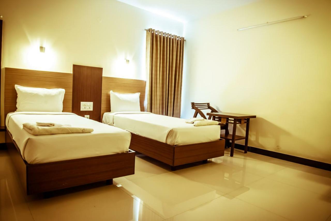 The Pioneer Hotel Visakhapatnam Exterior photo