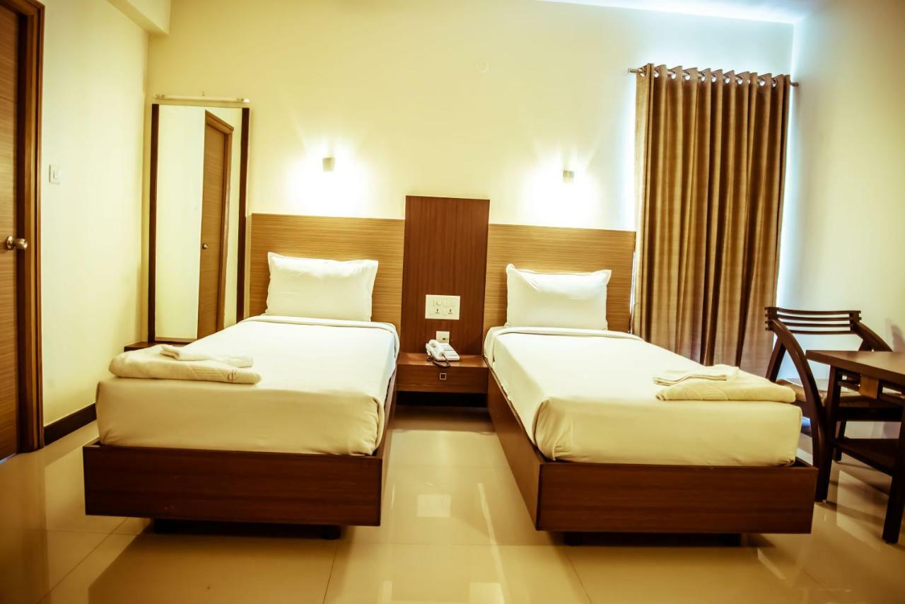 The Pioneer Hotel Visakhapatnam Exterior photo